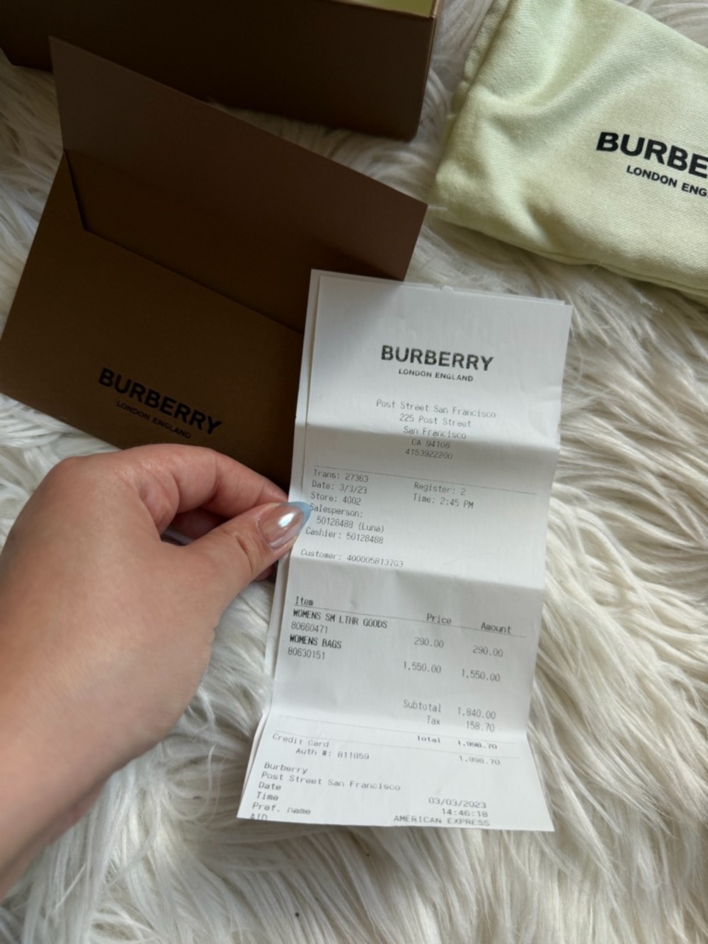 EUC Burberry leather card holder - Picture 11 of 11